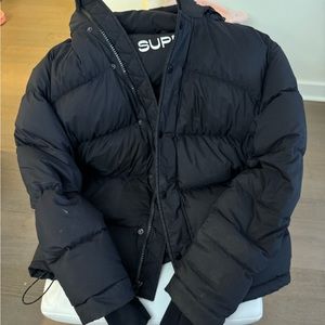 Aritzia Black Hi-Vis Superpuff Size S